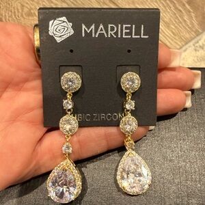 Cubic zirconia earring